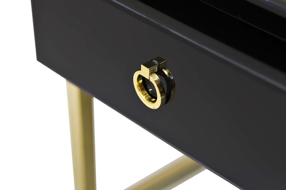 Тумба со стеклянной столешницей