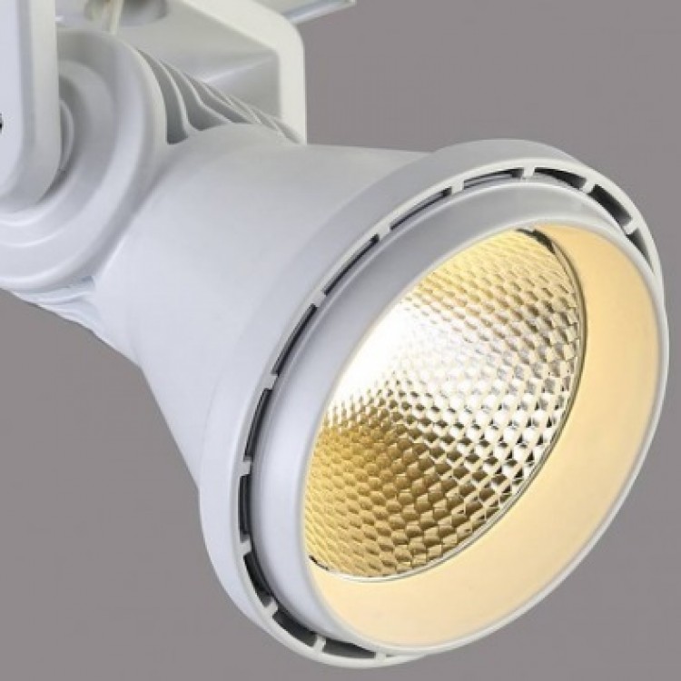 PROJECTOR