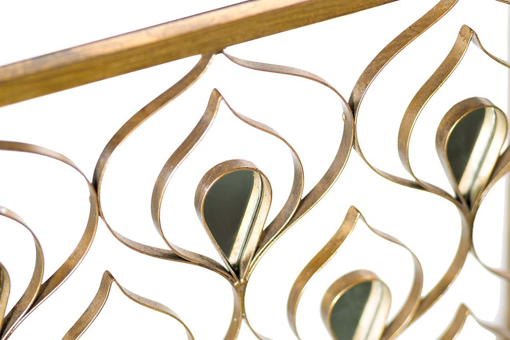 Консоль с зеркальными вставками