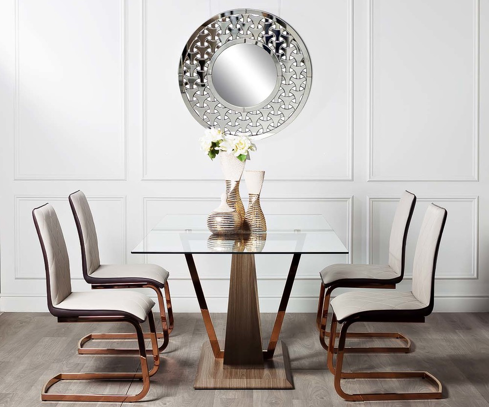 Стол обеденный бежевый